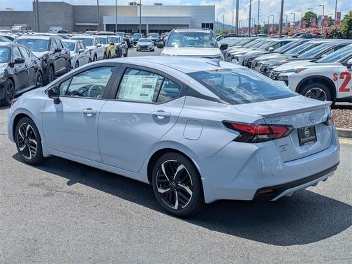 2025 Nissan Versa 1.6 SR