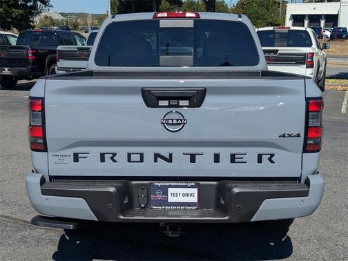 2026 Nissan Frontier SV