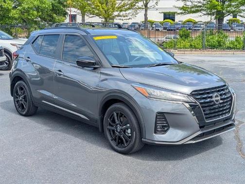 2023 Nissan Kicks SR
