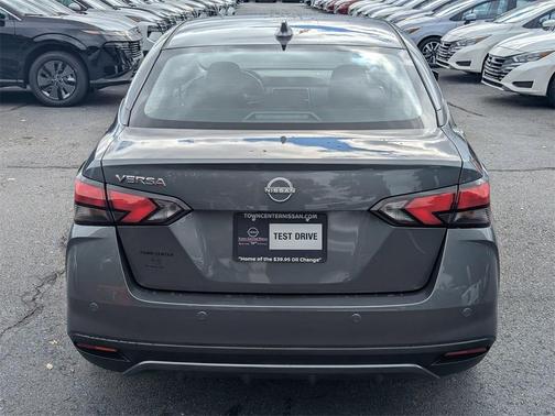 2025 Nissan Versa 1.6 SV