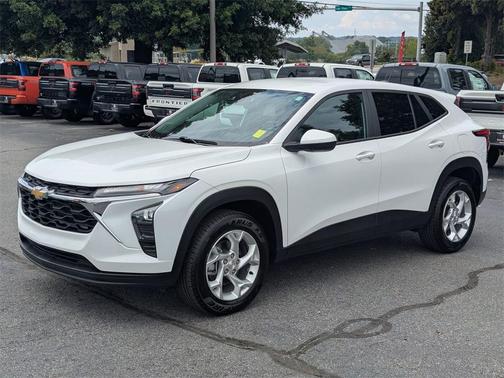 2024 Chevrolet Trax LS