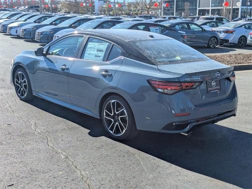 2025 Nissan Sentra SR