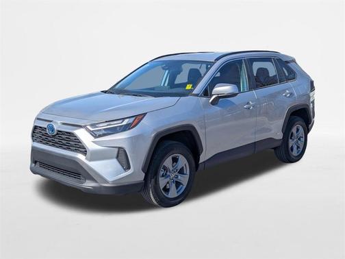 2022 Toyota RAV4 Hybrid XLE