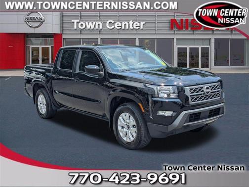 Black 2024 Nissan Frontier SV