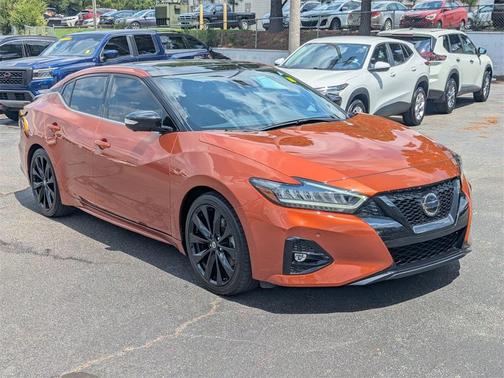 2022 Nissan Maxima SR