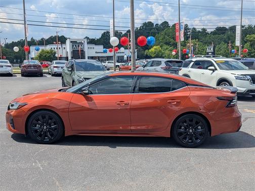 2022 Nissan Maxima SR