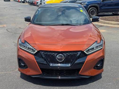2022 Nissan Maxima SR