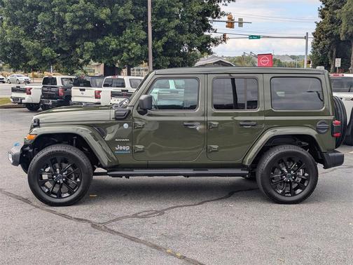 2024 Jeep Wrangler 4xe Sahara
