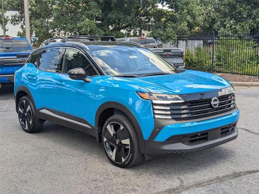 2025 Nissan Kicks SR