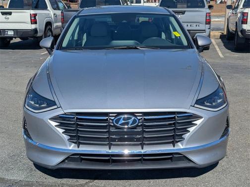 2022 Hyundai SONATA SE