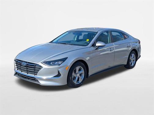2022 Hyundai SONATA SE