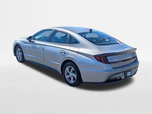 2022 Hyundai SONATA SE