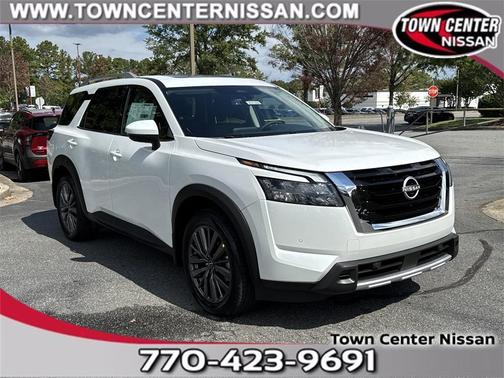 2025 Nissan Pathfinder SL