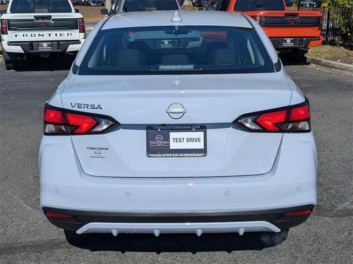 2025 Nissan Versa 1.6 SV