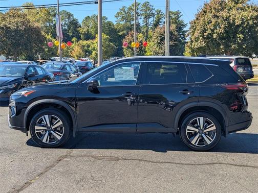 2025 Nissan Rogue SL