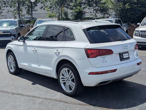 Ibis White 2018 Audi Q5 2.0T Premium Plus