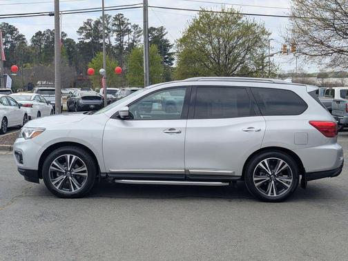 2020 Nissan Pathfinder Platinum