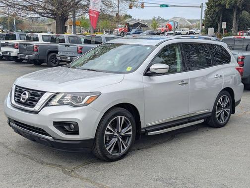 2020 Nissan Pathfinder Platinum