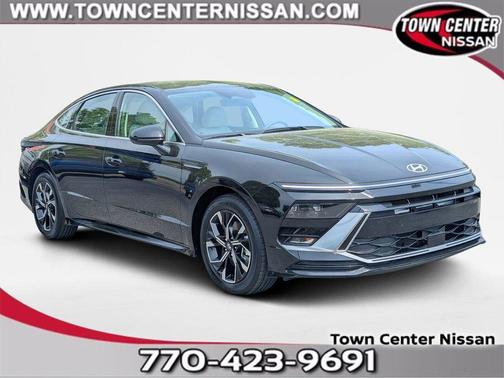 Black 2025 Hyundai SONATA SEL