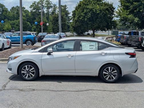 2025 Nissan Versa 1.6 SV