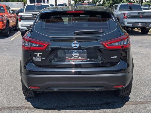 2022 Nissan Rogue Sport S