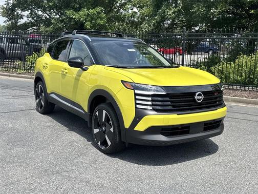 2025 Nissan Kicks SR
