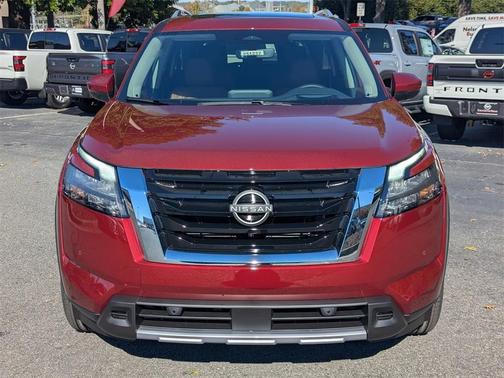 2025 Nissan Pathfinder Platinum