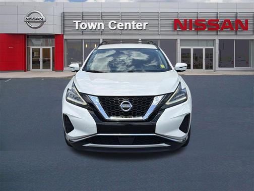 White 2019 Nissan Murano SV