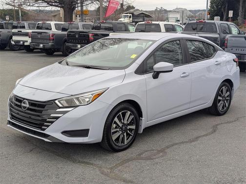 2024 Nissan Versa 1.6 SV