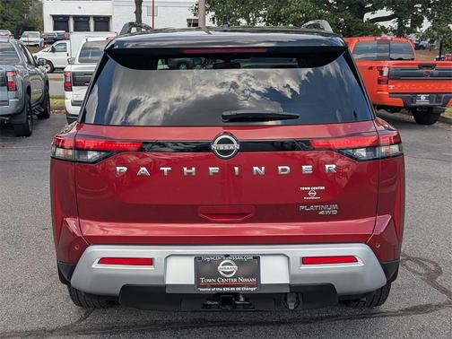 2022 Nissan Pathfinder Platinum