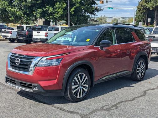 2022 Nissan Pathfinder Platinum