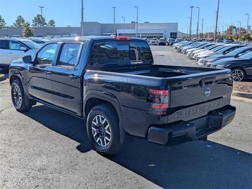 2024 Nissan Frontier SL