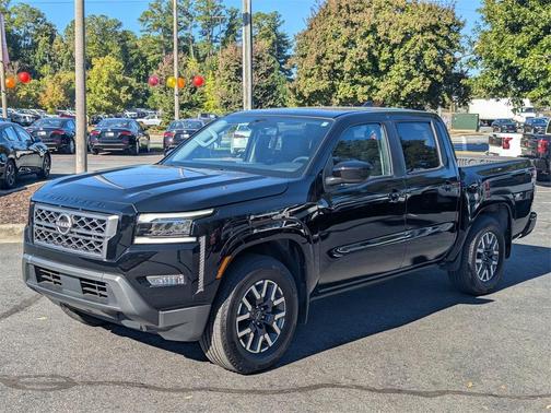 2024 Nissan Frontier SL