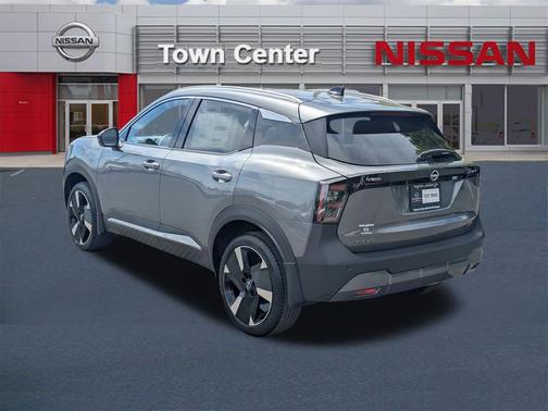 Gun Metallic 2026 Nissan Kicks SR