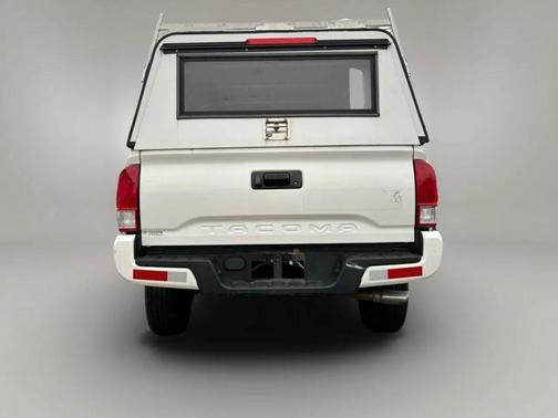 2016 Toyota Tacoma SR