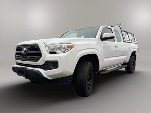 2016 Toyota Tacoma SR