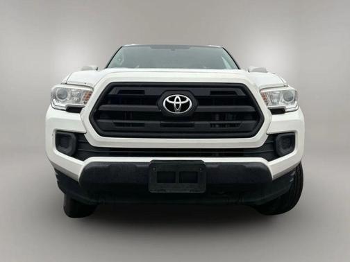 2016 Toyota Tacoma SR