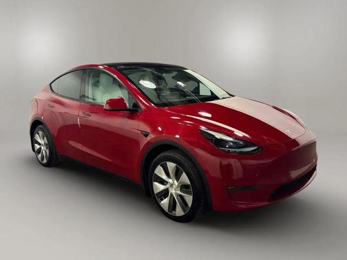 2022 Tesla Model Y Long Range Dual Motor All-Wheel Drive