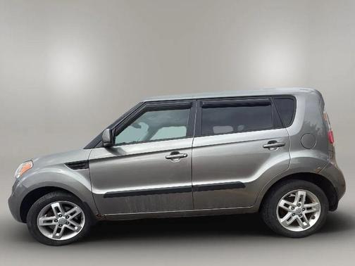 2011 Kia Soul +