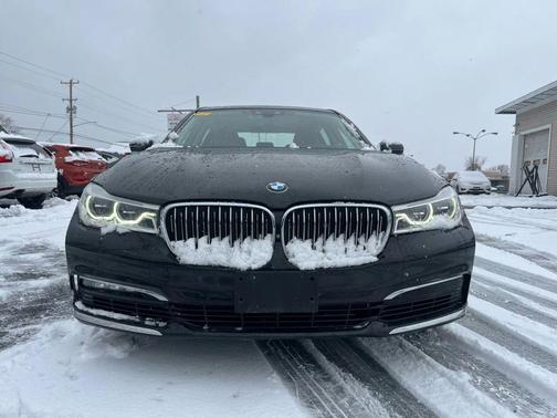 2016 BMW 750 i xDrive
