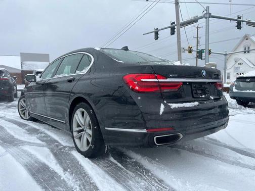 2016 BMW 750 i xDrive