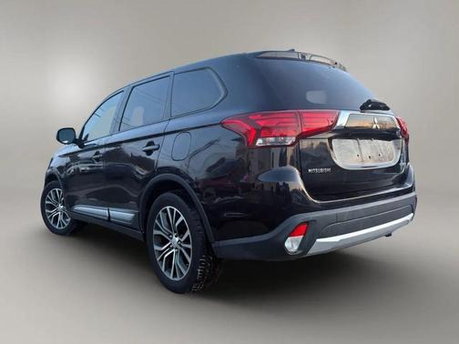 2017 Mitsubishi Outlander ES
