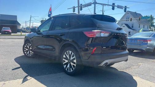 2020 Ford Escape SE