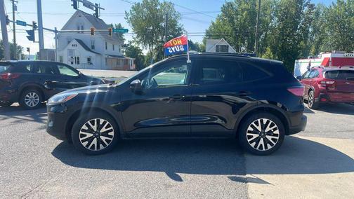 2020 Ford Escape SE