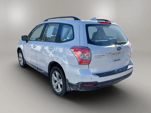 2016 Subaru Forester 2.5i