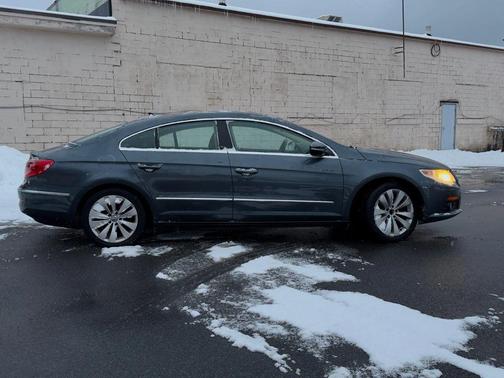 2010 Volkswagen CC Sport