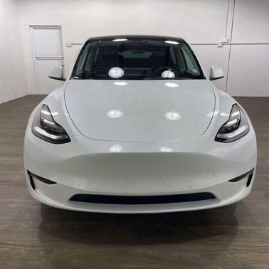 2022 Tesla Model Y Long Range Dual Motor All-Wheel Drive
