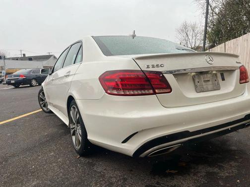 2014 Mercedes-Benz E-Class E 350 4MATIC Sedan 4D