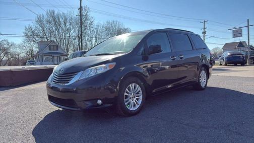 2015 Toyota Sienna XLE