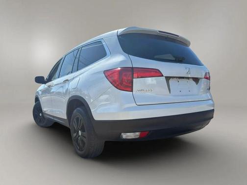 White Diamond Pearl 2016 Honda Pilot EX